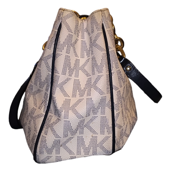 Michael Kors Signature Matching Set Fulton Chain Tote, Wallet and Coin Purse - Picture 10 of 17